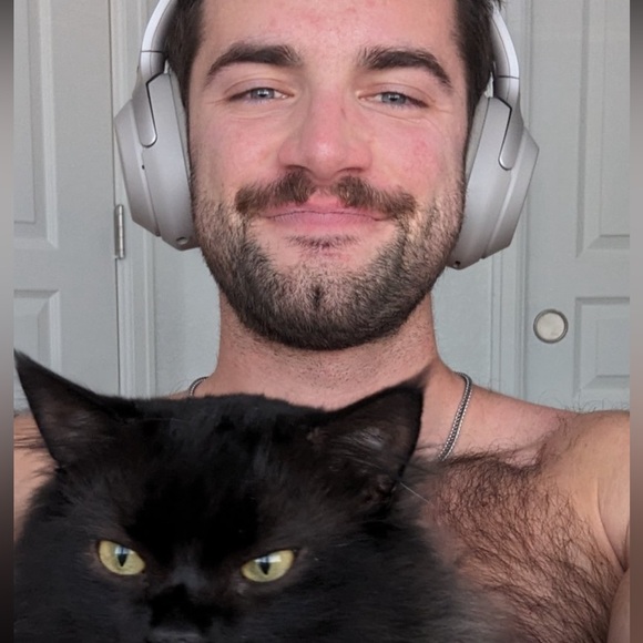 Meet your Posher, Tyler - Picture 4 of 5